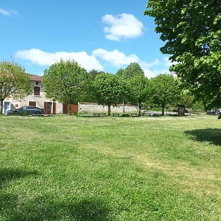 Apartmán Au Bord De La Riviere Verteuil-sur-Charente Exteriér fotografie