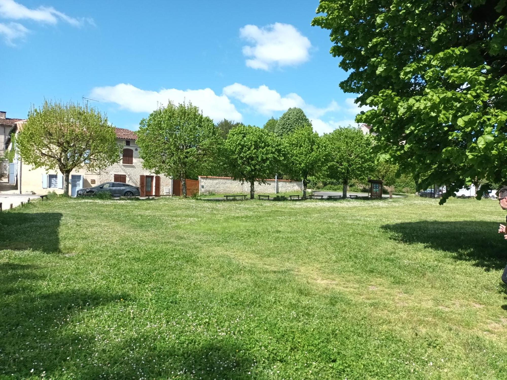 Apartmán Au Bord De La Riviere Verteuil-sur-Charente Exteriér fotografie