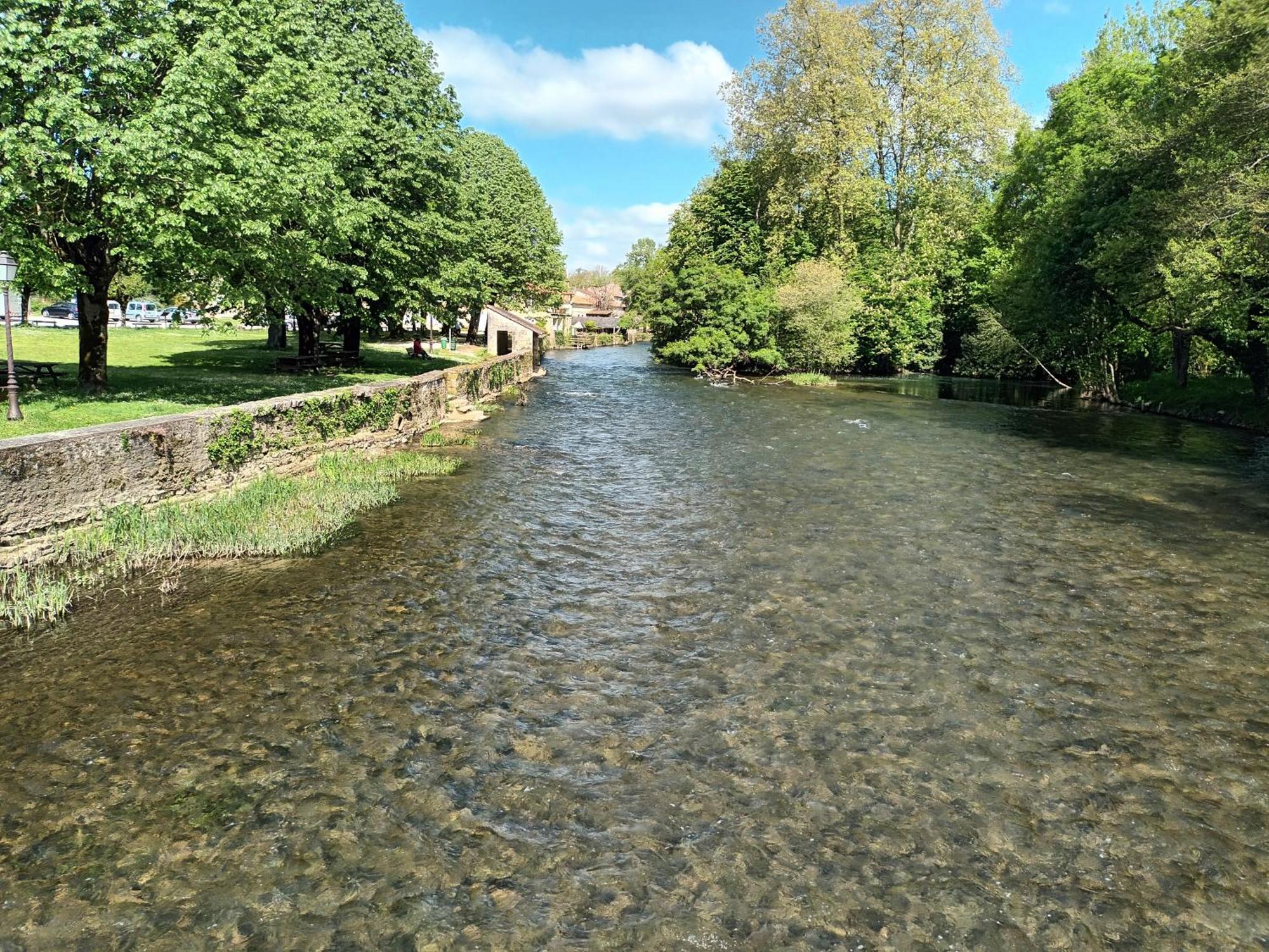 Apartmán Au Bord De La Riviere Verteuil-sur-Charente Exteriér fotografie
